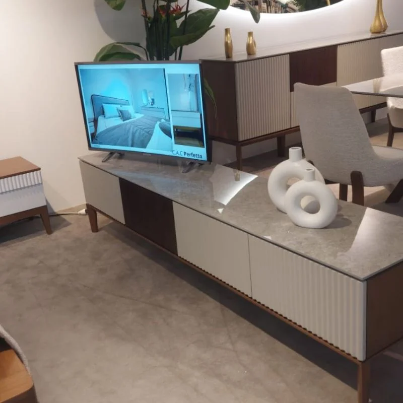 Table TV Everest